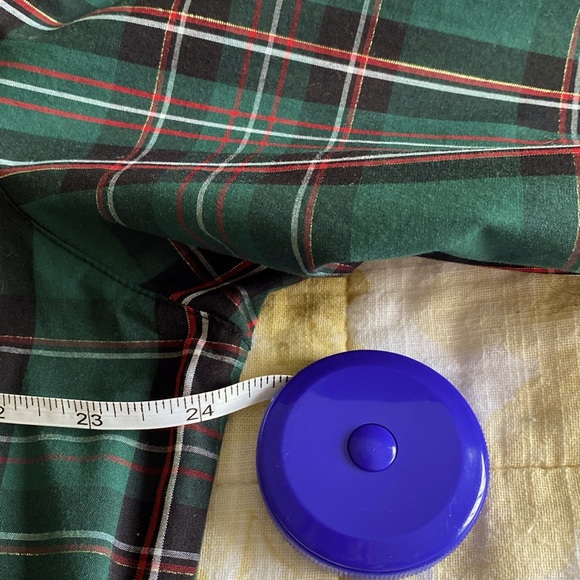 Beautiful tartan 3/4 sleeve button down shirt with gold thread XL EUC HOLIDAY - Picture 12 of 16